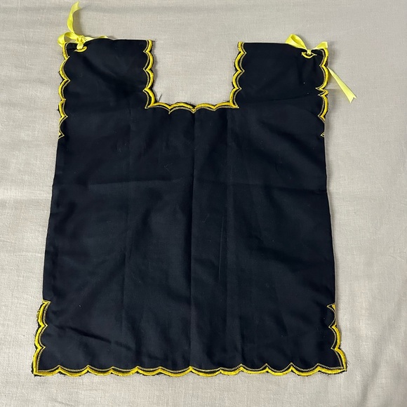 Black Mexican Shirt with flowers 💐🥰🛍️ - Picture 3 of 3